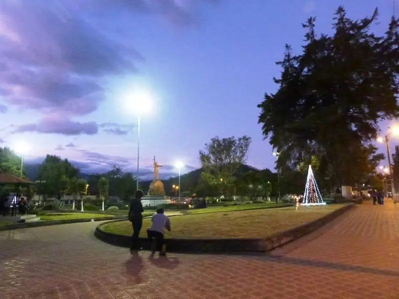 Parque en la plaza de Los Ponchos