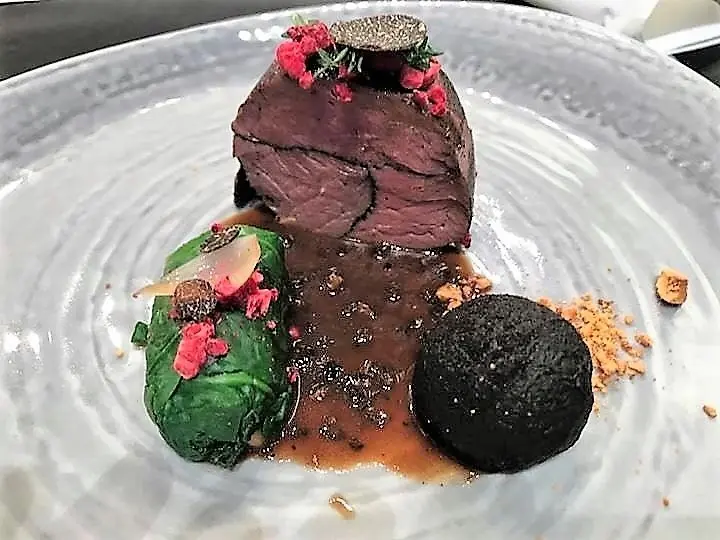 Ternera Rossini con trufa negra