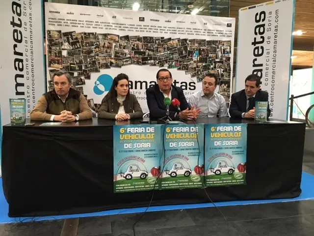De izquierda a derecha, V&iacute;ctor Mateo, Laura Mor&oacute;n, Jes&uacute;s Moya, Eduardo Madurga y F&eacute;lix Sanz.