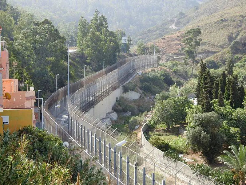La valla fronteriza