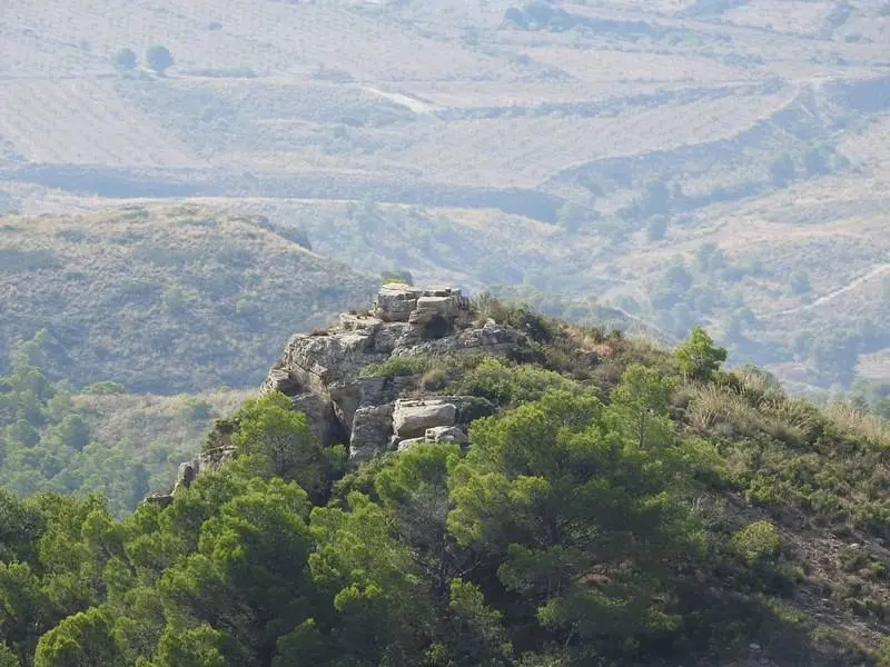 Monta&ntilde;as que se quedan a los lados