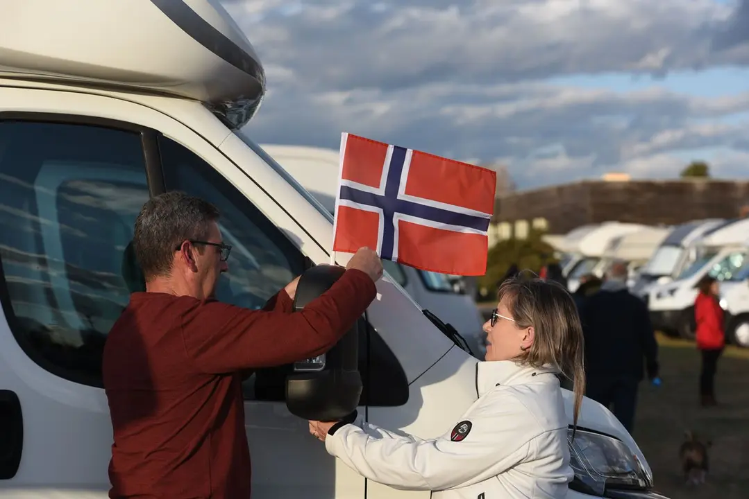 Enamorados de Noruega en Almaz&aacute;n, encuentro de autocaravanas (7)