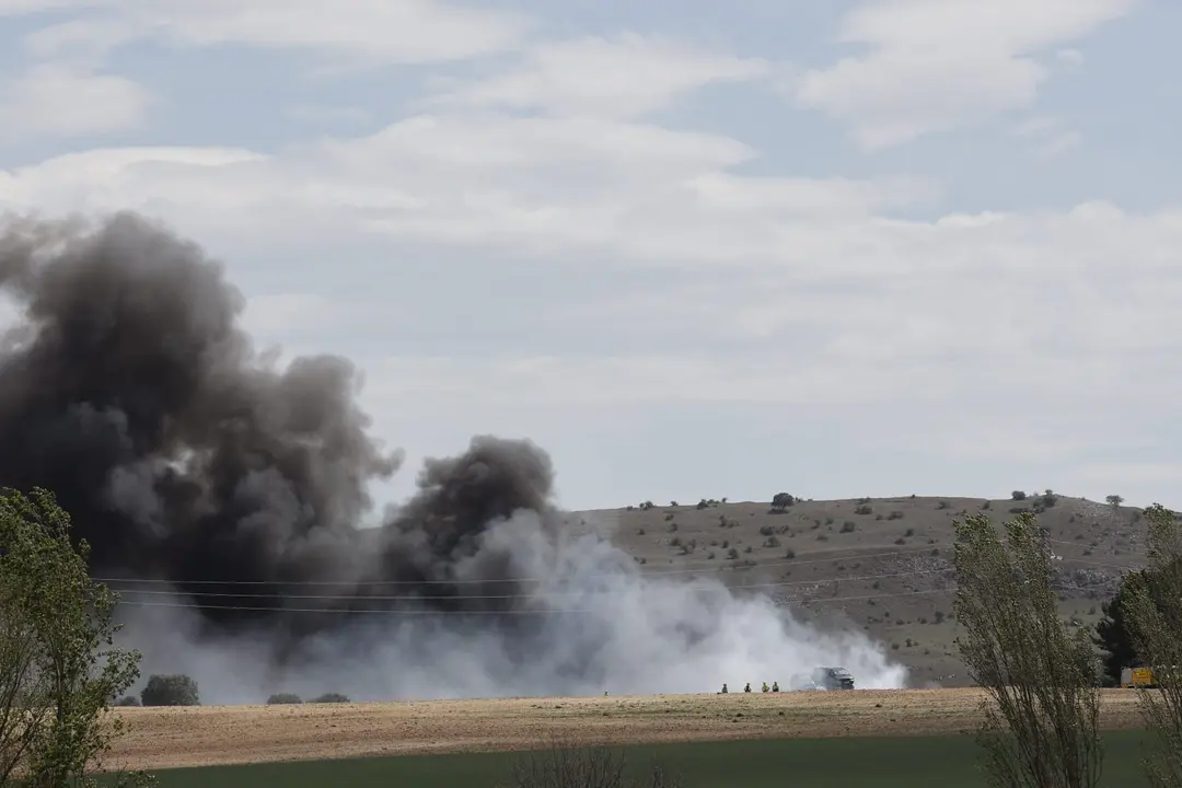 Incendio en el desguace de Carbonera 8