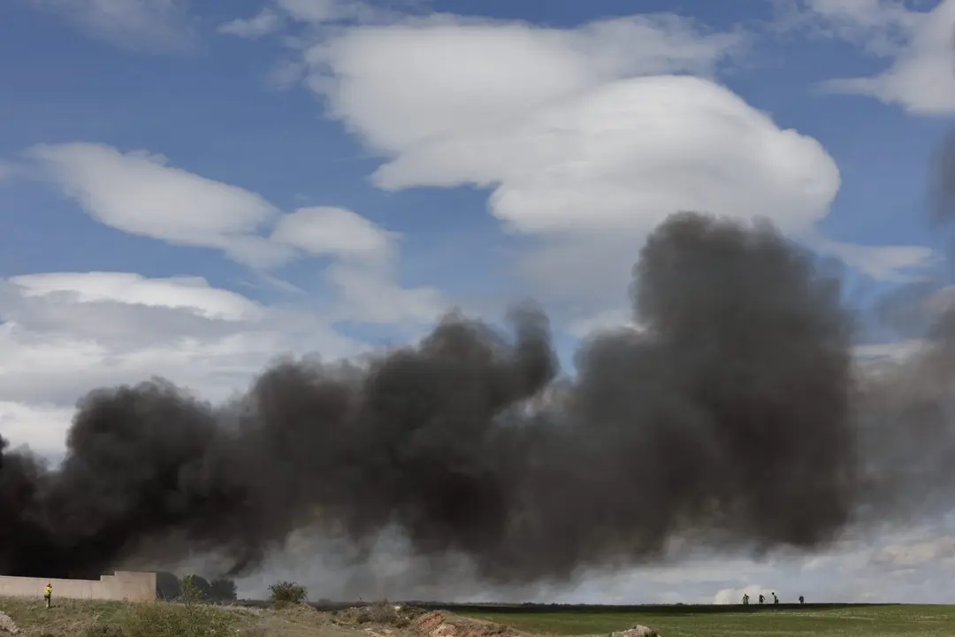 Incendio en el desguace de Carbonera 3