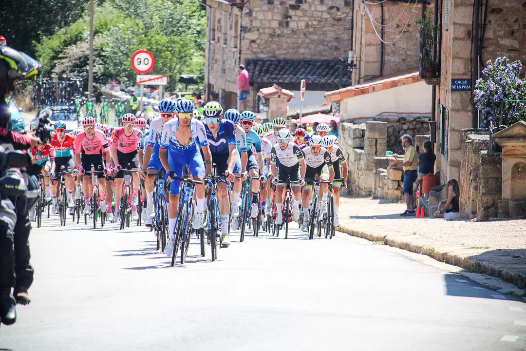 Paso por El Royo Vuelta Ciclista CyL-5