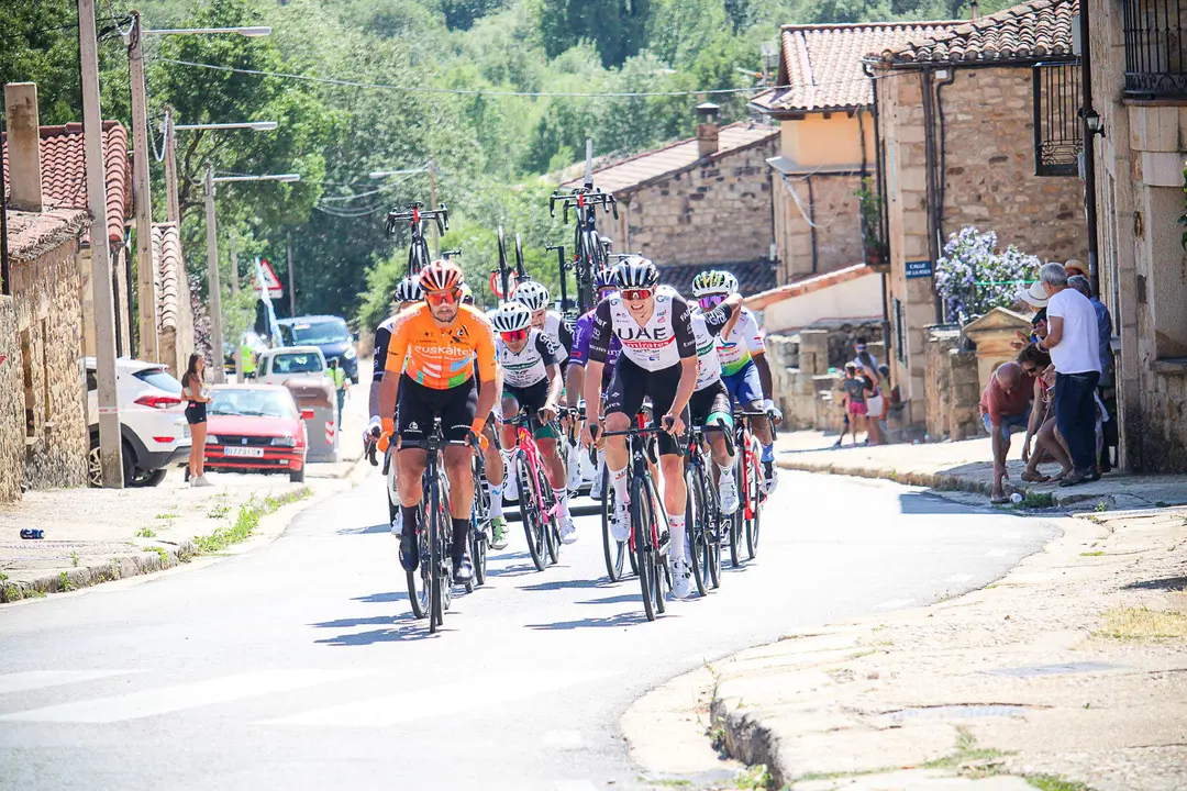 Paso por El Royo Vuelta Ciclista CyL-25