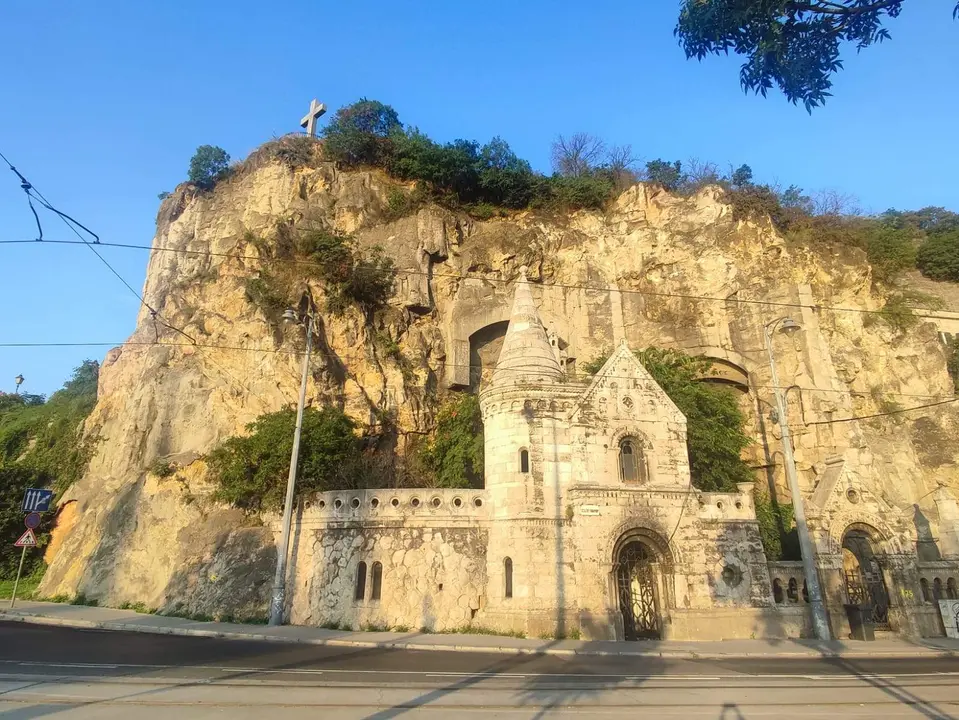 D&iacute;a 23. Iglesia rupestre de Budapest