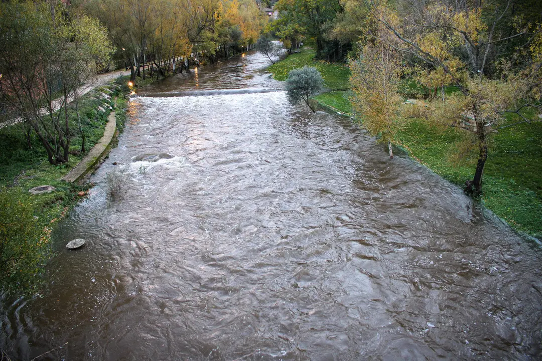 R&iacute;o Duero por Molinos de Duero (1)