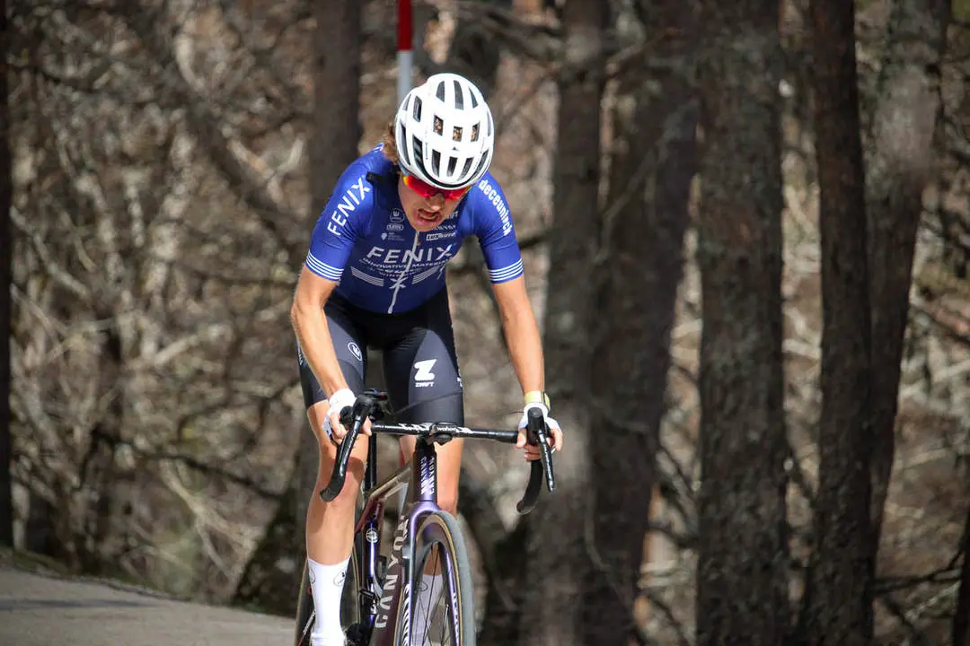 Vuelta Ciclista a Espa&ntilde;a femenina a 1 km de meta y podios-26
