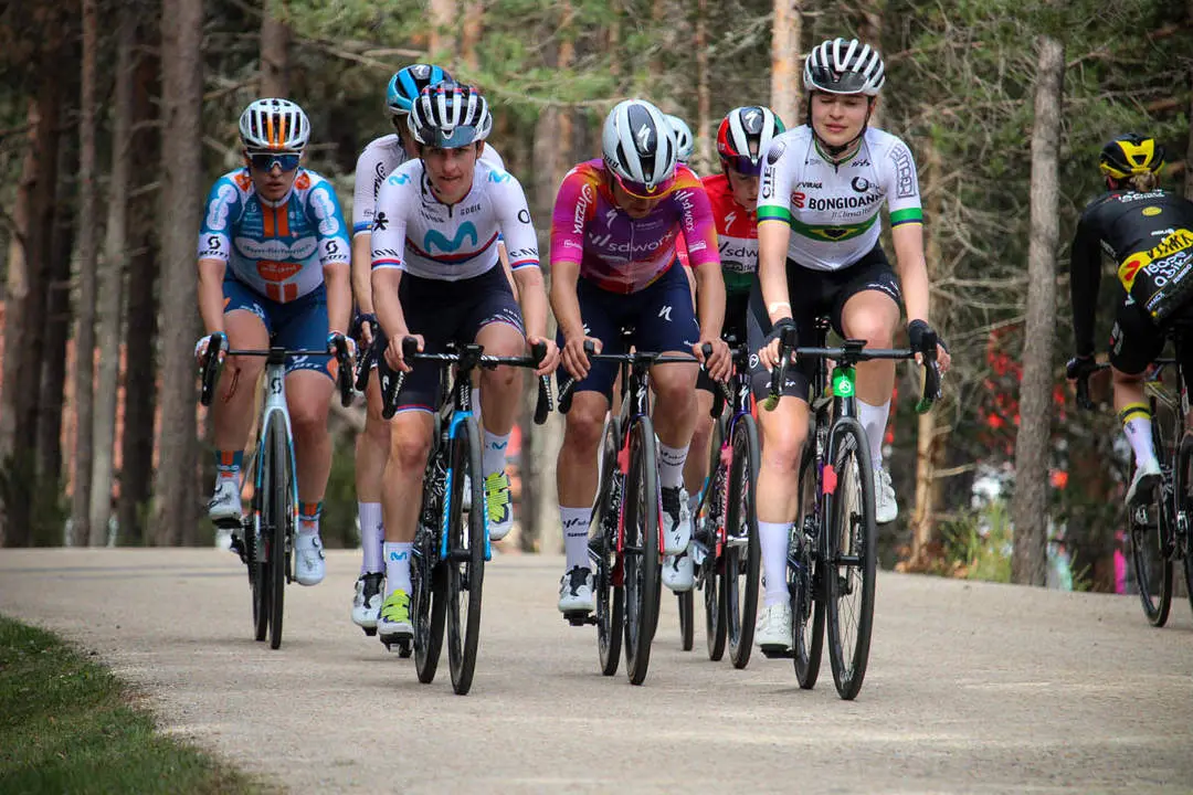 Vuelta Ciclista a Espa&ntilde;a femenina a 1 km de meta y podios-58