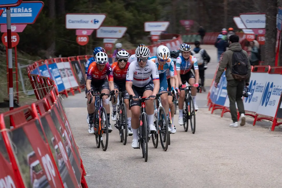 Vuelta a Espa&ntilde;a meta Laguna Negra-11