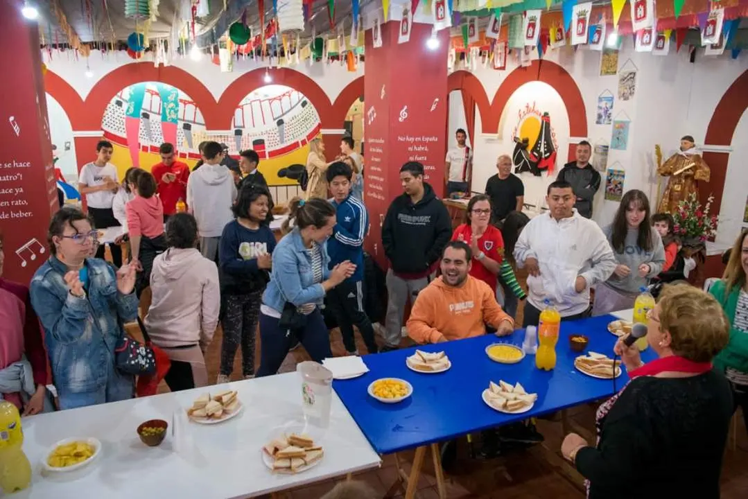 Visita del Santa Isabel a la Cuadrilla de San Esteban19