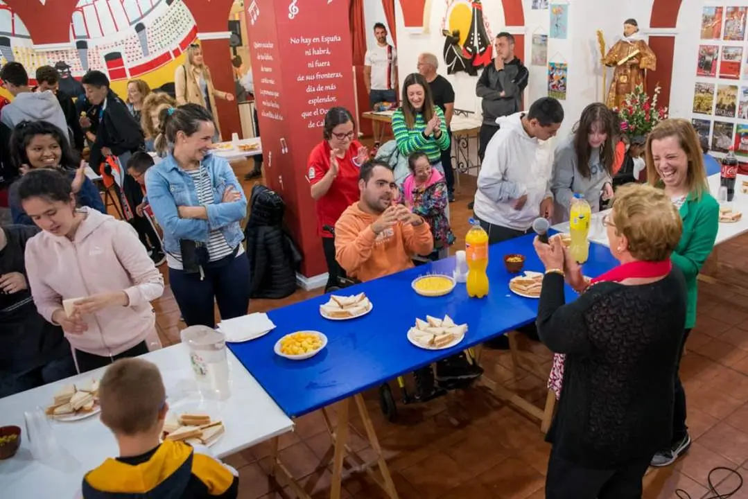 Visita del Santa Isabel a la Cuadrilla de San Esteban20