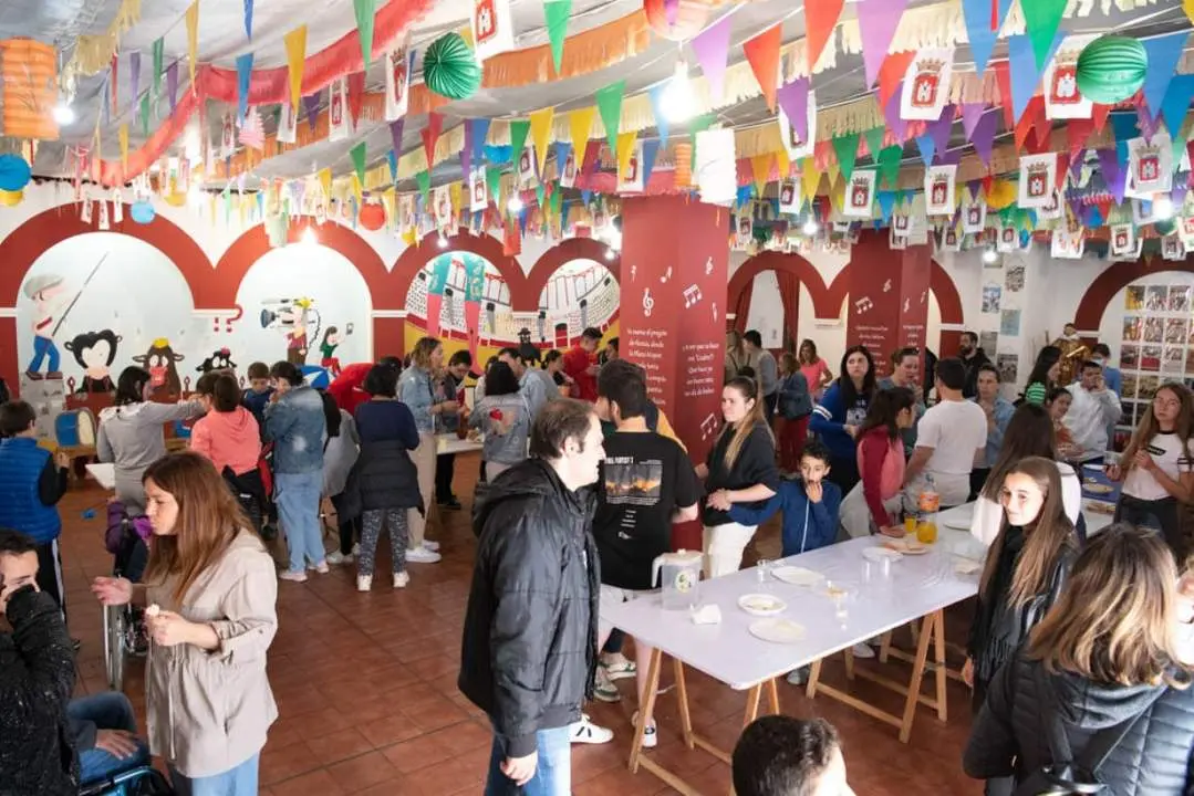 Visita del Santa Isabel a la Cuadrilla de San Esteban26