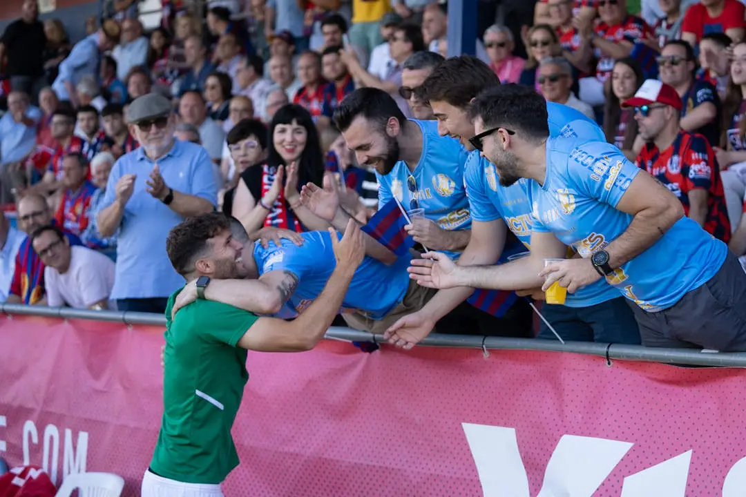 Yeclano vs Numancia calentamiento-02