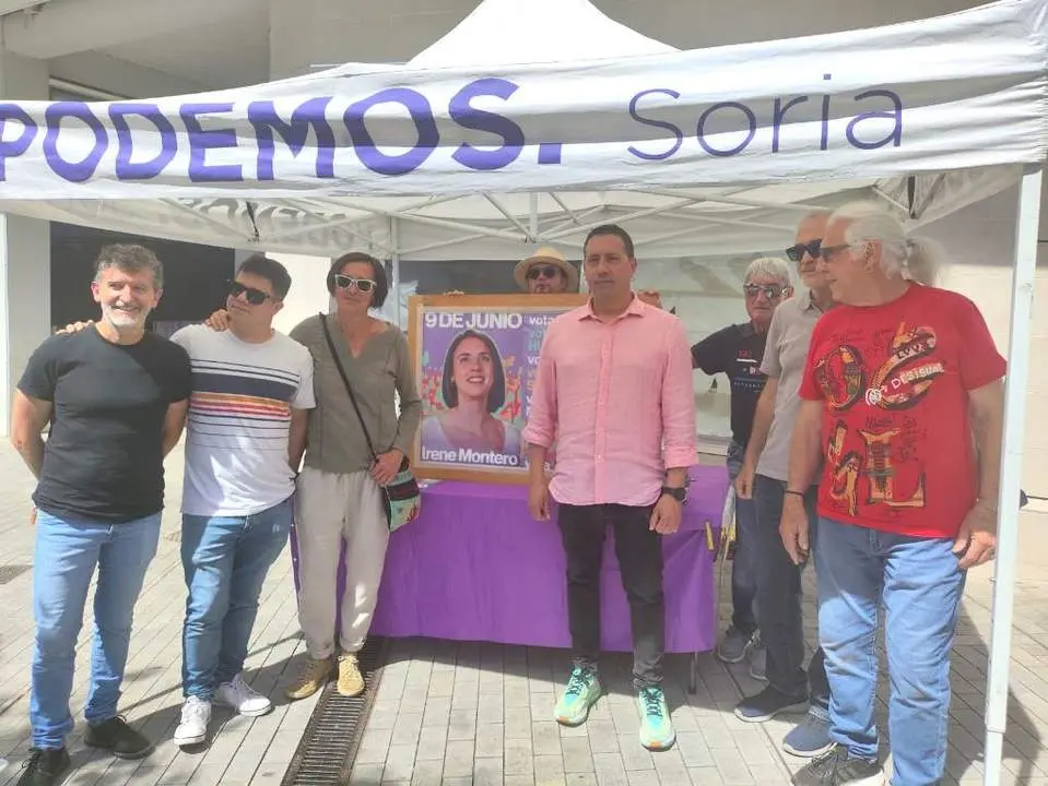 Acto de Podemos en el mercadillo de los jueves