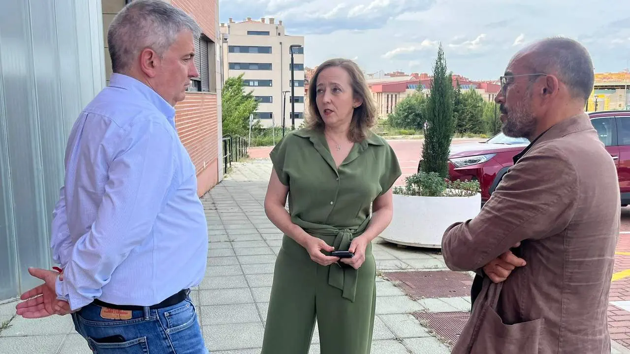 Elo&iacute;sa del Pino en el Centro de Alimentos