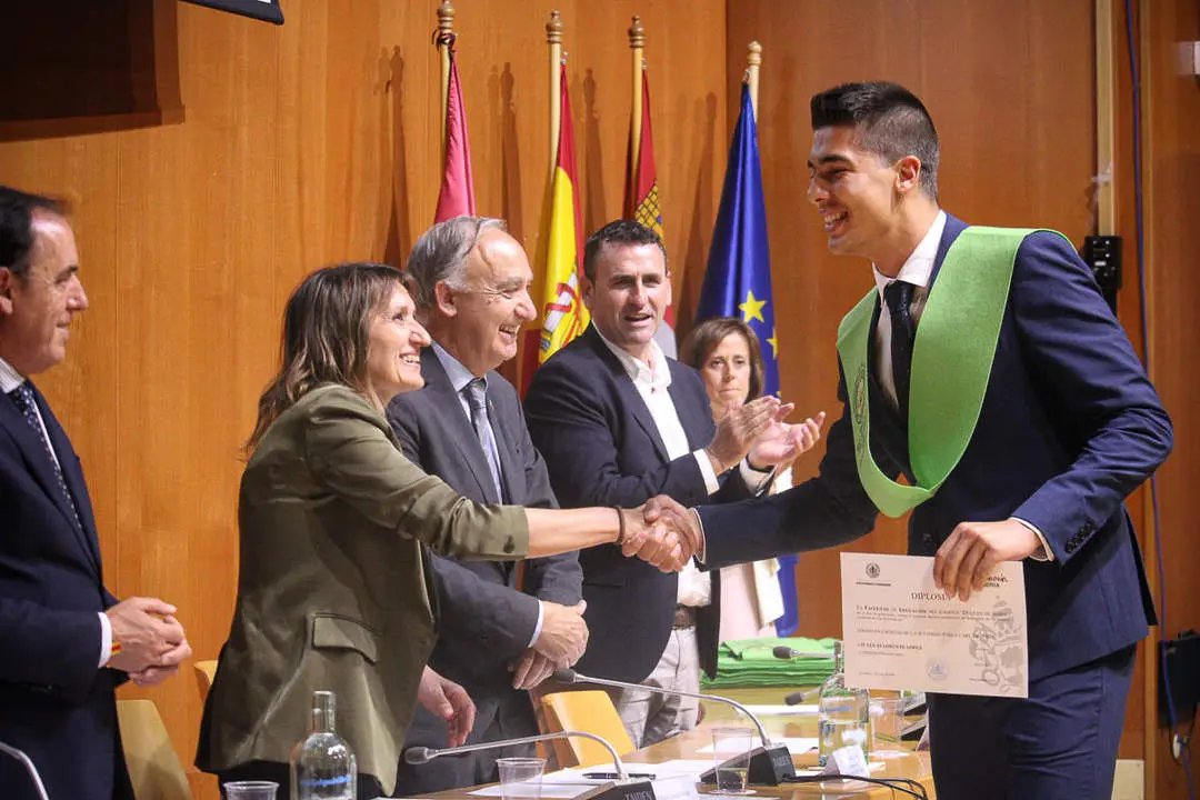 Graduaci&oacute;n alumnos Grado en Ciencias de la Actividad F&iacute;sica y del Deportes-45