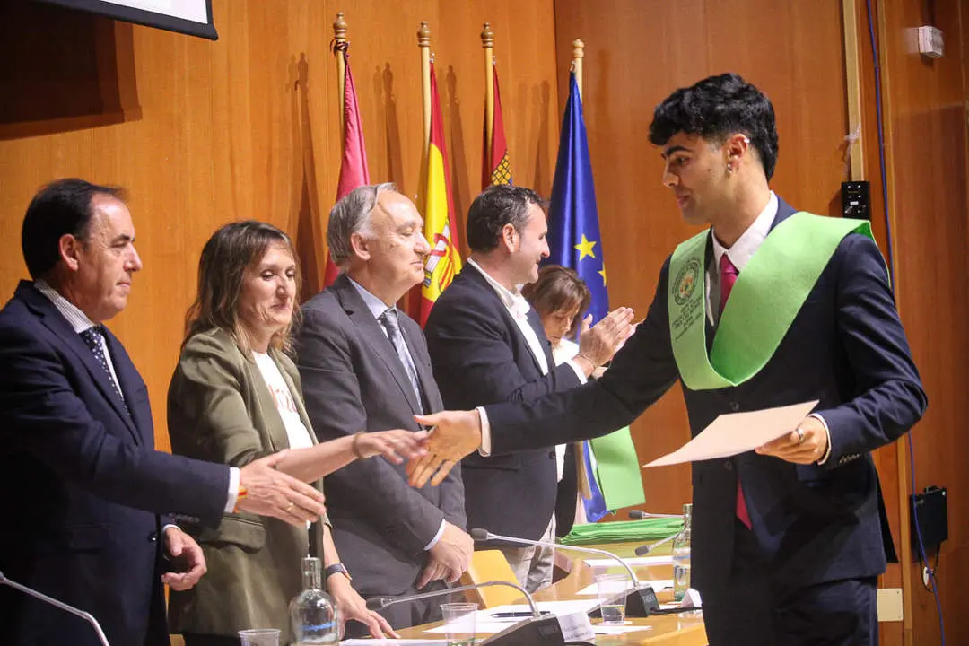 Graduaci&oacute;n alumnos Grado en Ciencias de la Actividad F&iacute;sica y del Deportes-70