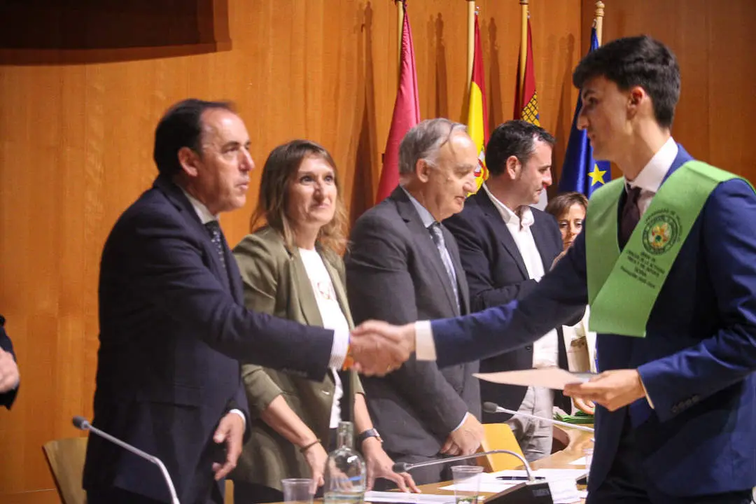 Graduaci&oacute;n alumnos Grado en Ciencias de la Actividad F&iacute;sica y del Deportes-93