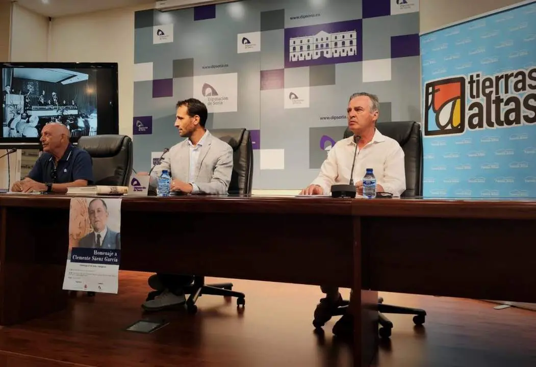 Presentaci&oacute;n homenaje Clemente S&aacute;enz