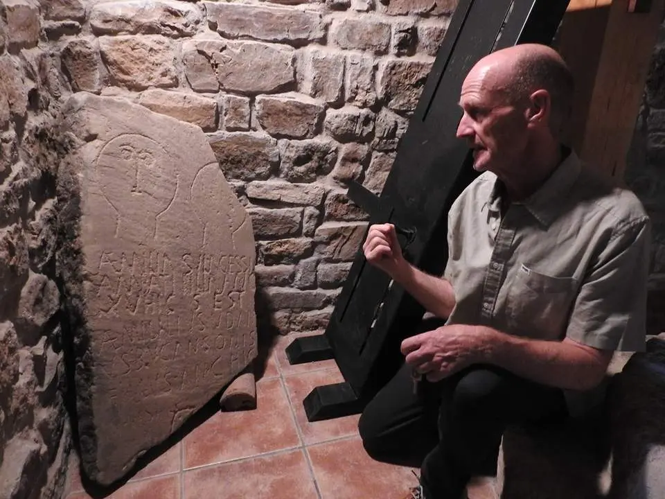 Estelas funerarias romanas con protoeuskera en Tierras Altas  (4)