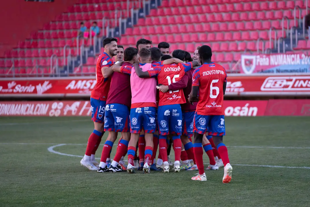 Numancia vs Pontevedra-09