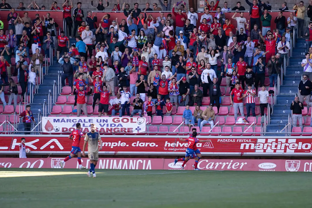 Numancia vs Pontevedra-33