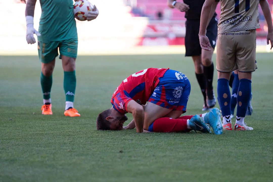 Numancia vs Pontevedra-15