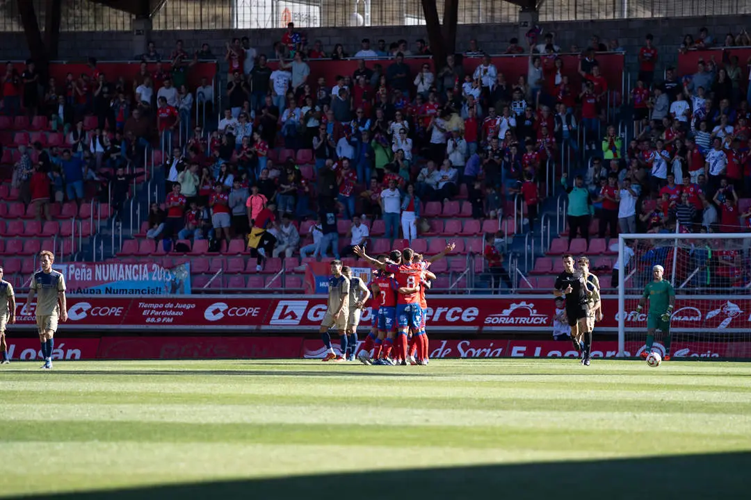 Numancia vs Pontevedra-43