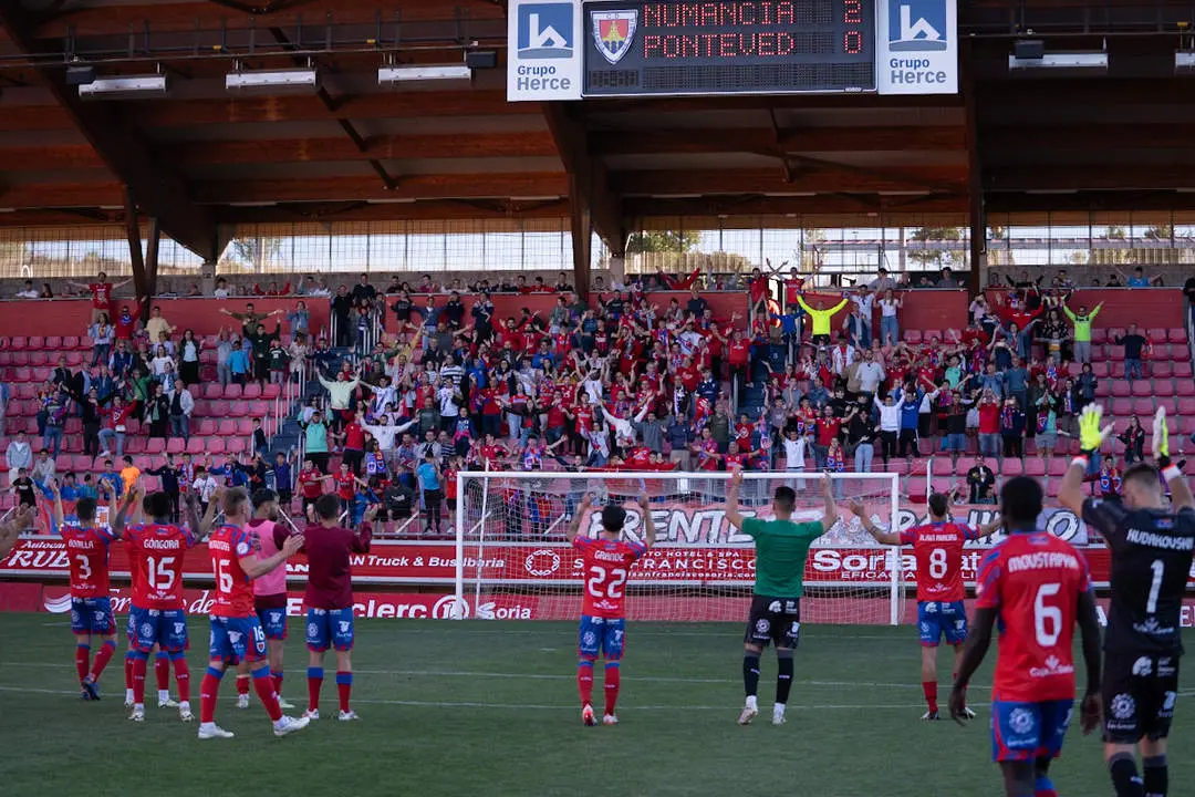 Numancia vs Pontevedra-11