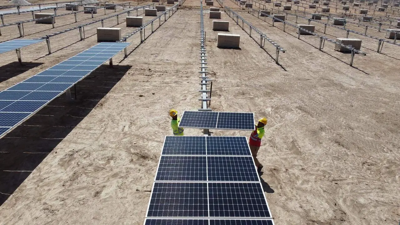 Construcci&oacute;n de planta fotovoltaica de Iberdrola