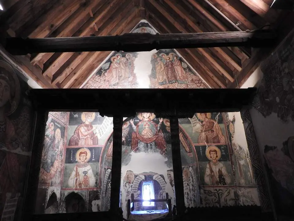 2. Iglesia San Miguel Arc&aacute;ngel en Pedoulas (1)