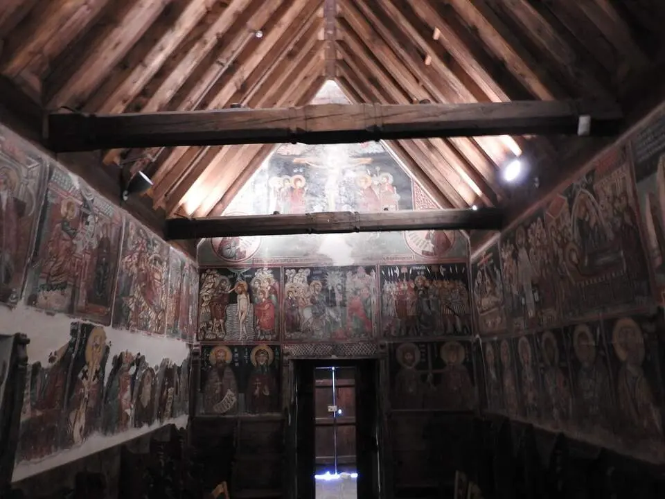 2. Iglesia San Miguel Arc&aacute;ngel en Pedoulas (4)