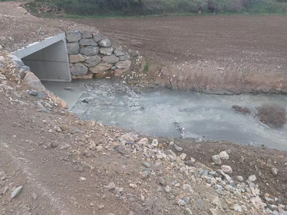 Vertido r&iacute;o Val
