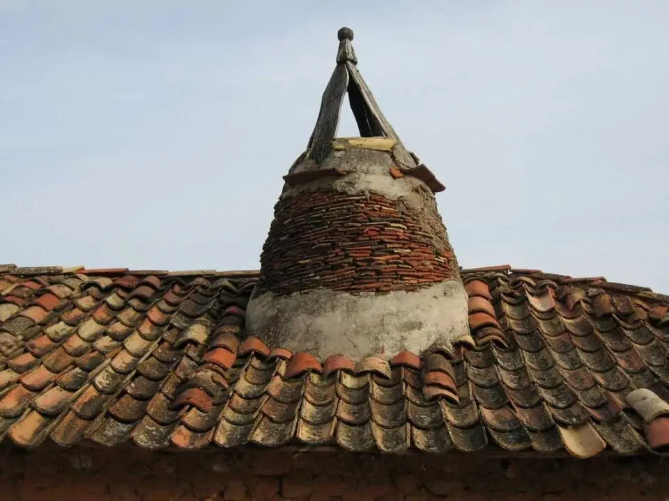 Chimenea pinariega en Zayuelas (Soria)