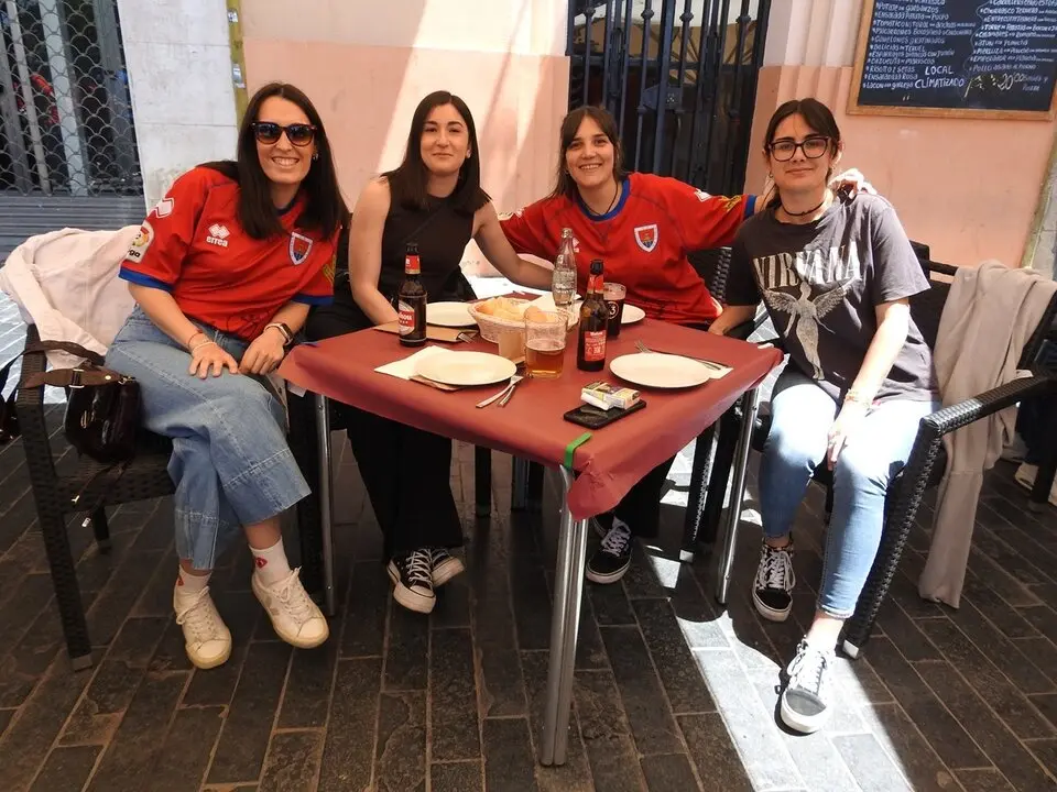 Aficionados del CD Numancia en Teruel (6)