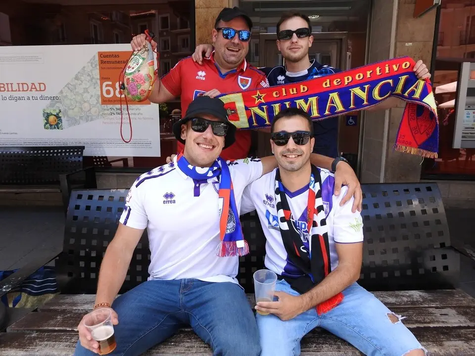 Aficionados del CD Numancia en Teruel (13)