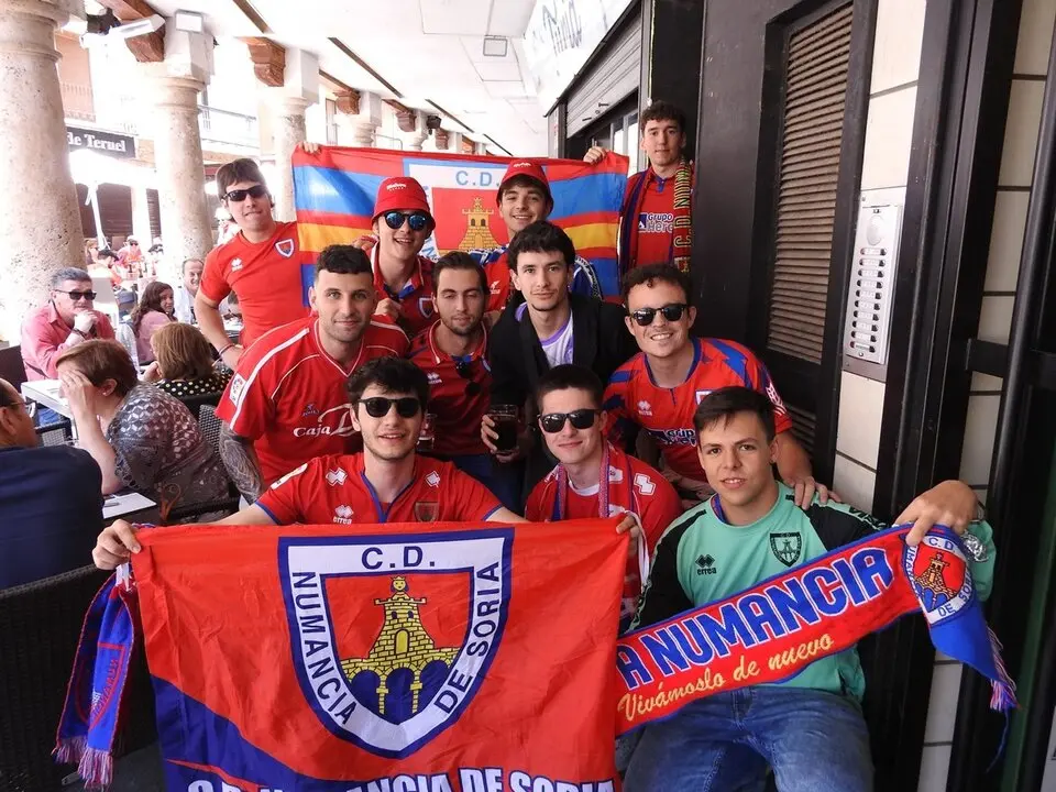 Aficionados del CD Numancia en Teruel (19)