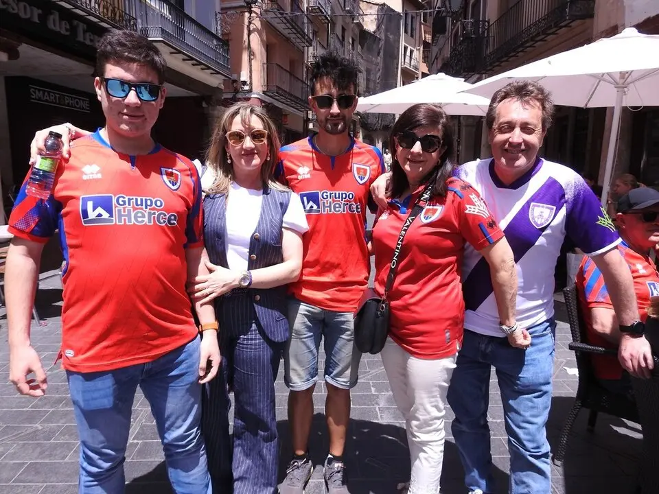 Aficionados del CD Numancia en Teruel (20)
