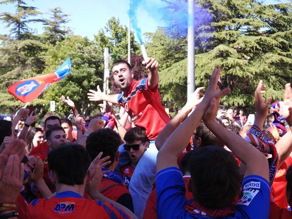 Llegada del Numancia a Pinilla, campo del Teruel (1)