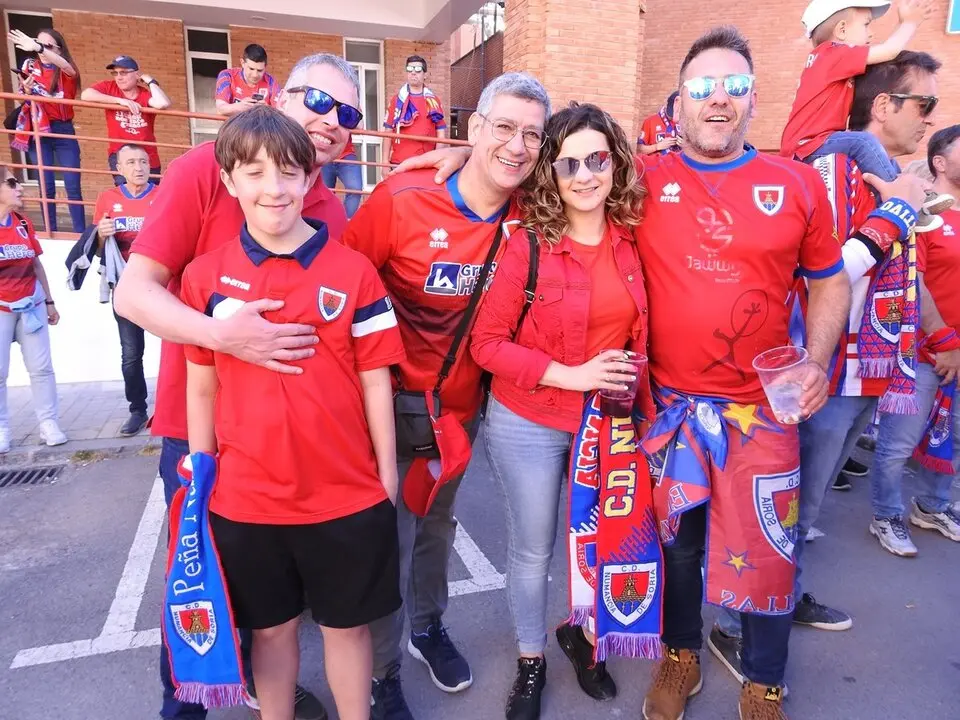 Llegada del Numancia a Pinilla, campo del Teruel (4)