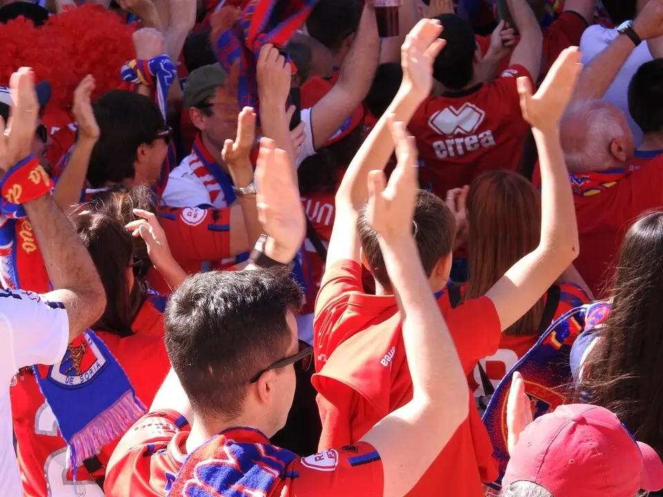 Llegada del Numancia a Pinilla, campo del Teruel (14)