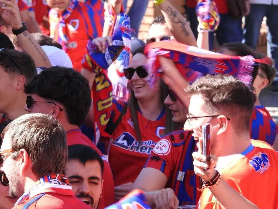 Llegada del Numancia a Pinilla, campo del Teruel (18)