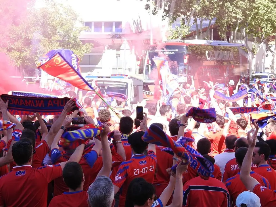 Llegada del Numancia a Pinilla, campo del Teruel (22)