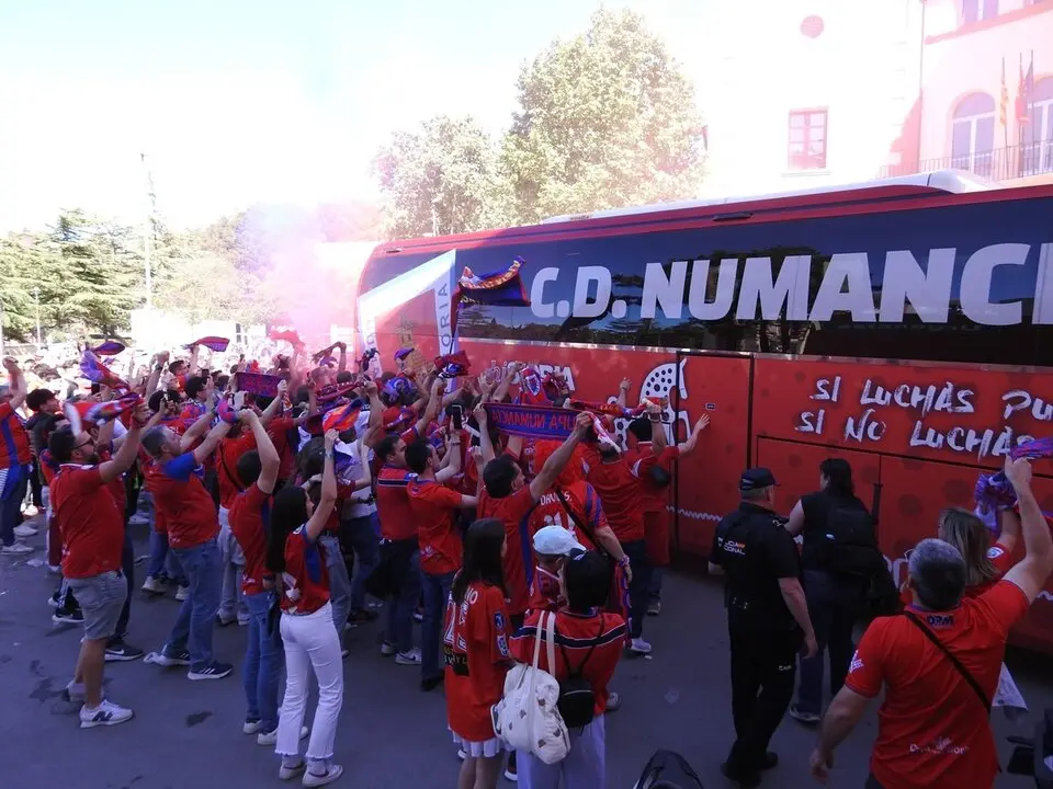 Llegada del Numancia a Pinilla, campo del Teruel (27)