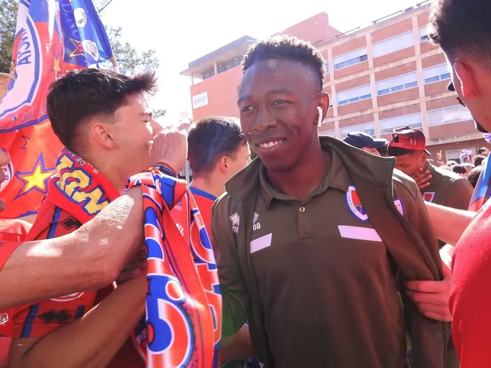Llegada del Numancia a Pinilla, campo del Teruel (40)