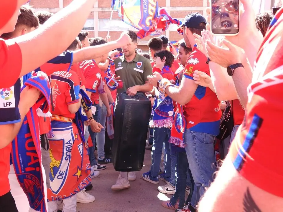 Llegada del Numancia a Pinilla, campo del Teruel (49)