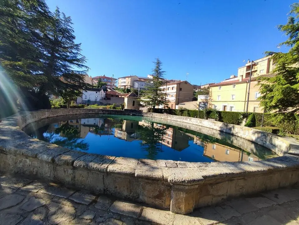 Fuente, pozo artesiano de Cella (5)