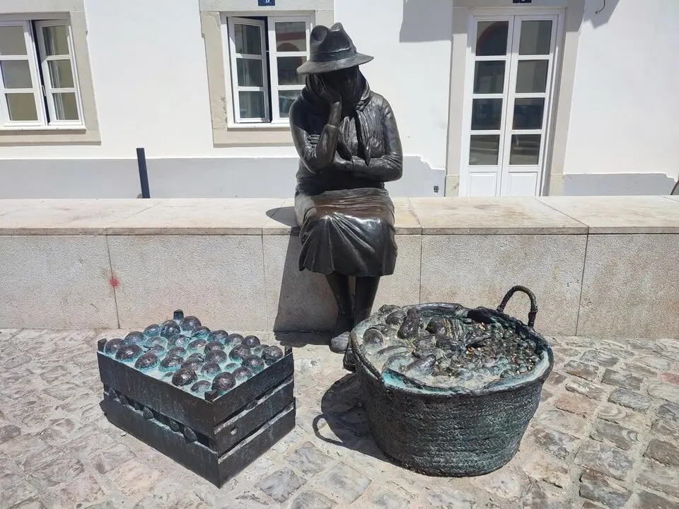 8. Loul&eacute;, Mercado y Caf&eacute; Calcinha (4)